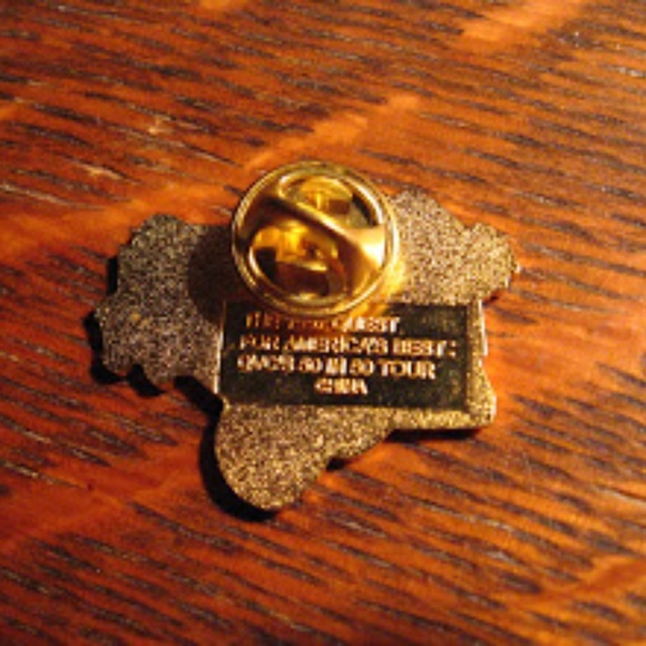QVC Shopping Television Vintage 1997 Lapel Pin - Picture 3 of 4